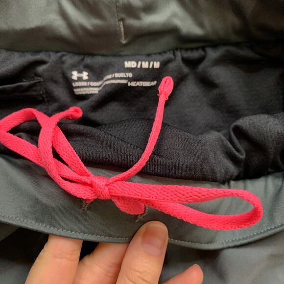 Under Armour Shorts Womens Medium Grey Neon Pink Loose HeatGear Drawcord Running - Picture 5 of 12
